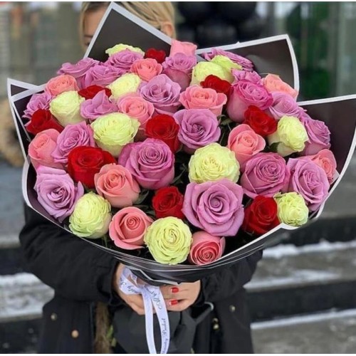 Купить на заказ Букет из 51 розы  (микс) с доставкой в Талгаре