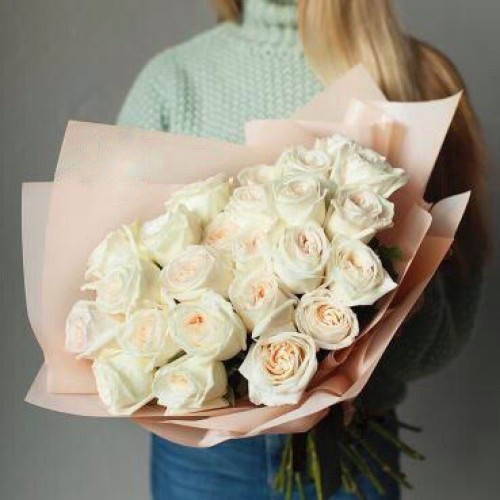 Купить на заказ Букет из 31 белой розы с доставкой в Талгаре
