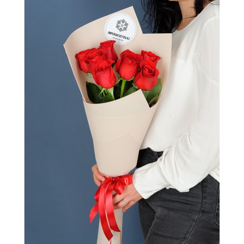 Купить на заказ Букет из 7 красных роз с доставкой в Талгаре