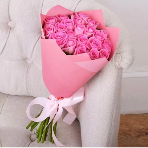 Купить на заказ Букет из 21 розовой розы с доставкой в Талгаре