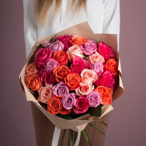 Купить на заказ Букет из 25 роз (микс) с доставкой в Талгаре